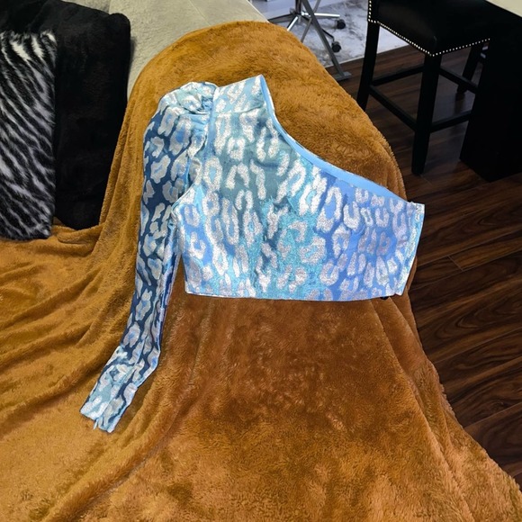 NBD Eris One Shoulder Top in Blue & Silver - Picture 7 of 10